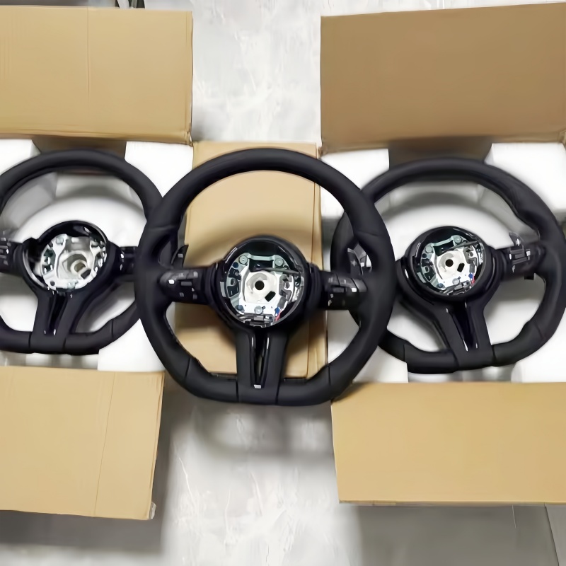 Interior Design Application - Volante de couro para BMW F10